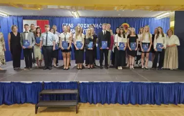 Wyr&oacute;żnieni uczniowie z klasy 8a