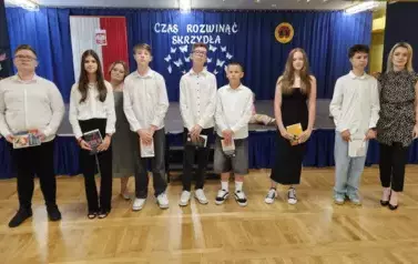 Wyr&oacute;żnieni uczniowie klasy 7b
