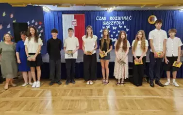 Wyr&oacute;żnieni uczniowie klasy 7a