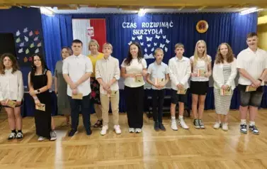 Wyr&oacute;żnieni uczniowie klasy 6c