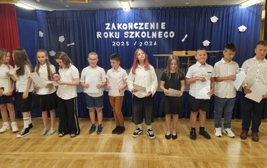 Wyr&oacute;żnieni uczniowie klasy 4c