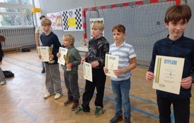 Reprezentant naszej szkoły odbiera nagrodę