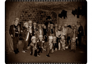 Uczniowie klasy IIb i IIIb na wycieczce szkolnej w kopalni soli w Kłodawieej