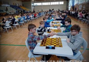 Hala MOSiR w Zgierzu - uczniowie naszej szkoły podczas rozgrywek szachowych
