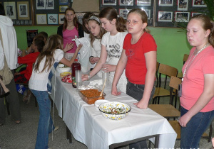 Piknik w Szkole podstawowej nr 12 im. AK w Zgierzu (rok 2007)
